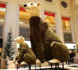 The Palazzo’s Poinsettia Polar Bears