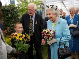 British Kids Have A Ball With Garvinea