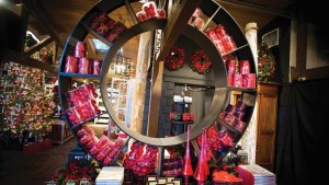 Roger’s Gardens Knows The Power Of Merchandising