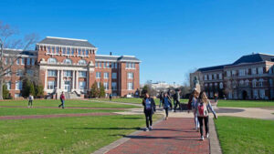 Mississippi State University Partners with Greenhouse Lettuce Grower to Increase Yields