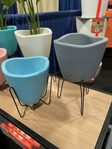 A Unique Line of Planters and Stands (FLORIDIS ARF America Corp.)