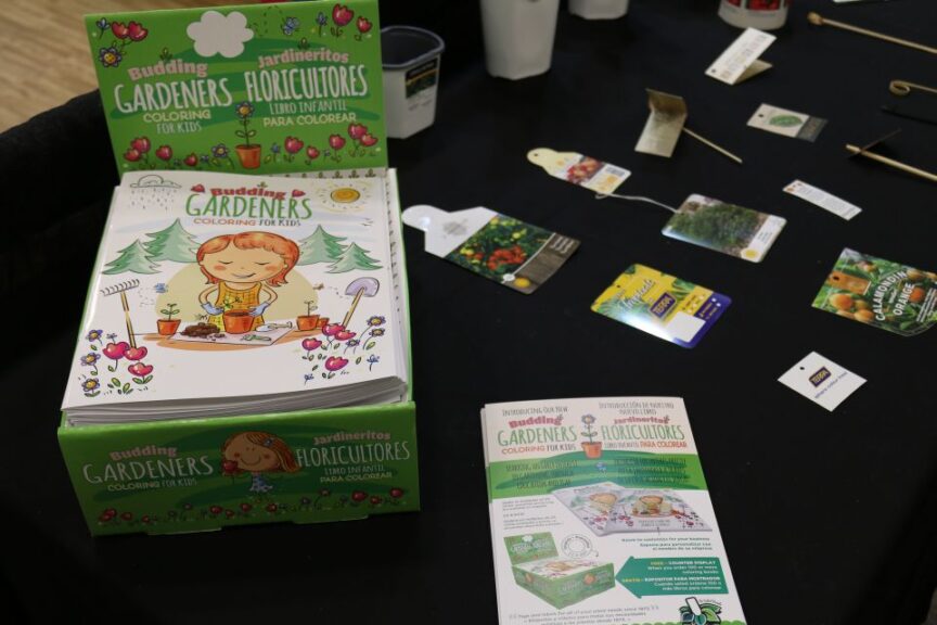 Budding Gardeners Coloring for Kids (Horta-Craft Ltd.)